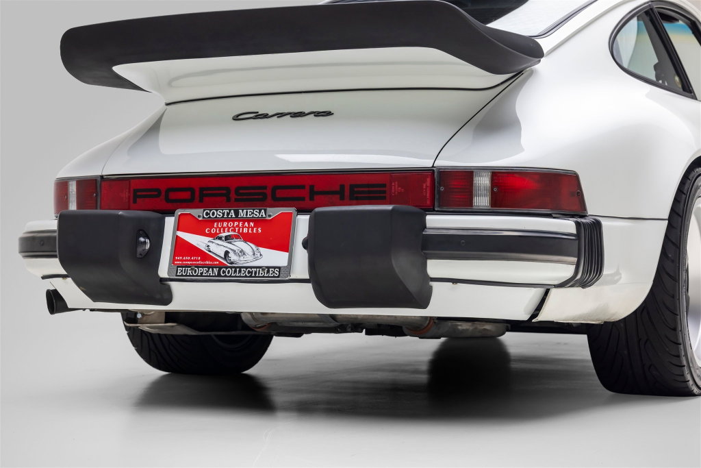 Porsche 911 Carrera 3.2 (US)