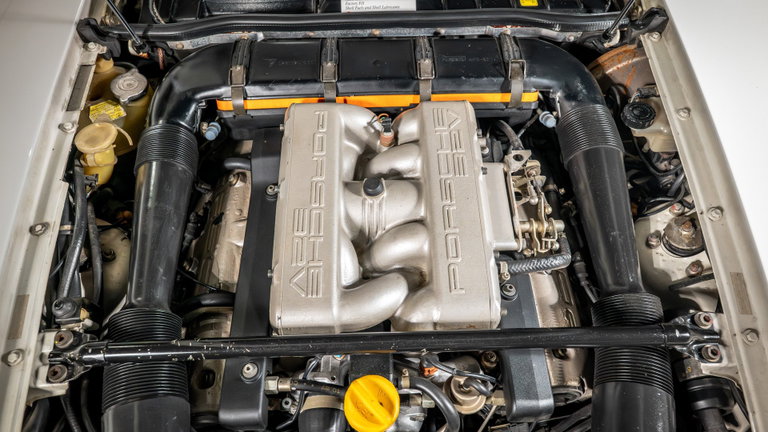 Porsche 928 S4