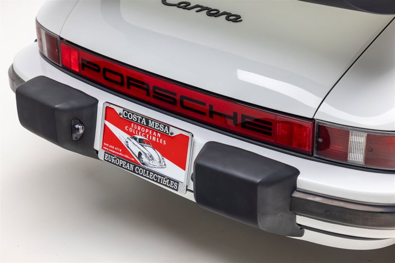 Porsche 911 Carrera 3.2 (US)