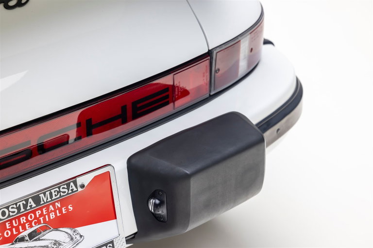 Porsche 911 Carrera 3.2 (US)