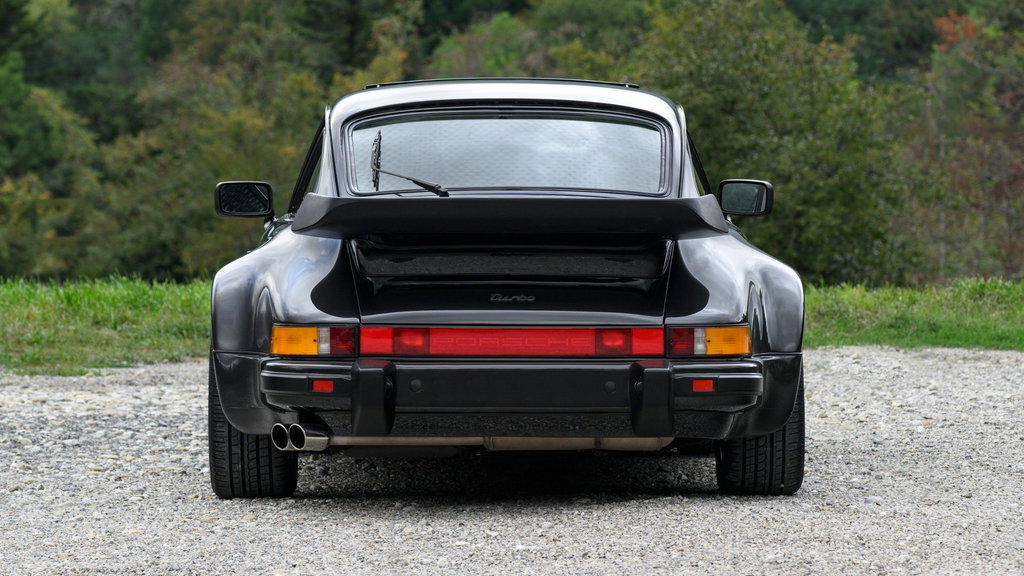 Porsche 911 Turbo 3.3