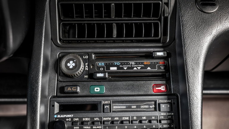 Porsche 928 S4