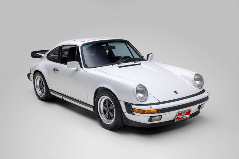 Porsche 911 Carrera 3.2 (US)