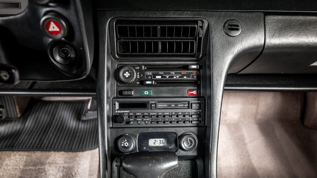 Porsche 928 S4