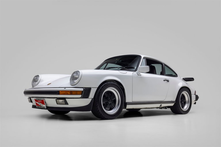 Porsche 911 Carrera 3.2 (US)