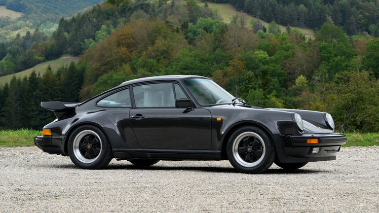 Porsche 911 Turbo 3.3