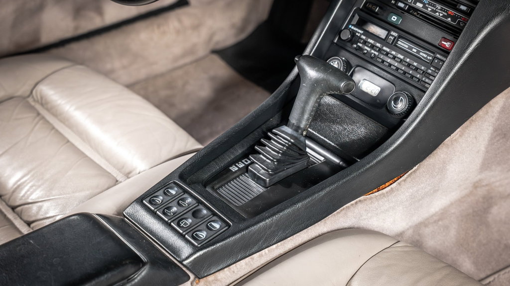 Porsche 928 S4