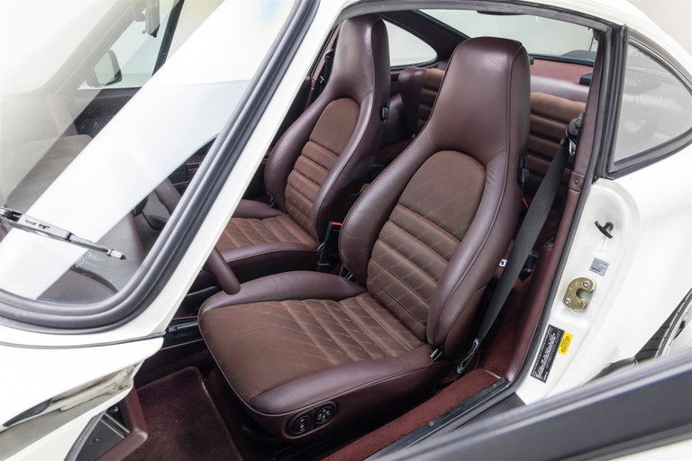 Porsche 911 Carrera 3.2 (US)