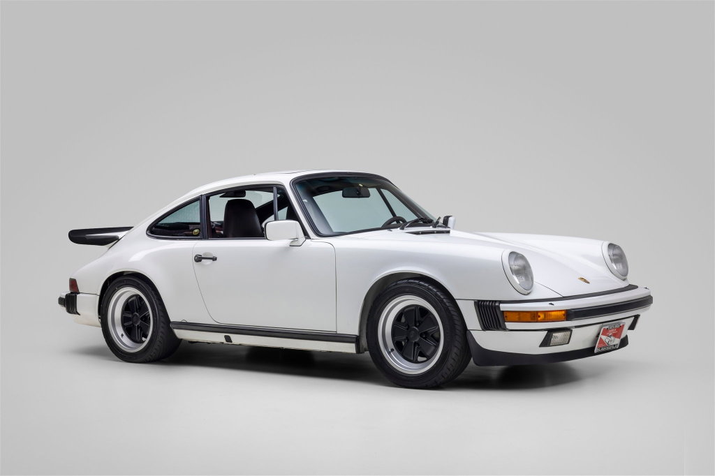 Porsche 911 Carrera 3.2 (US)