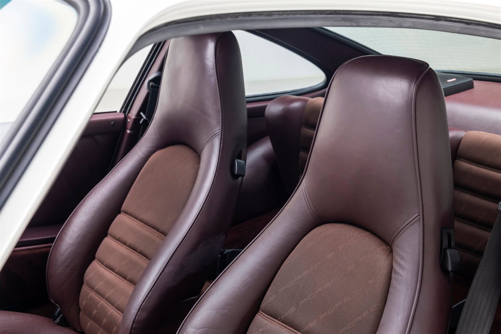 Porsche 911 Carrera 3.2 (US)