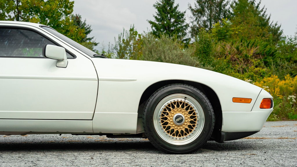 Porsche 928 S4