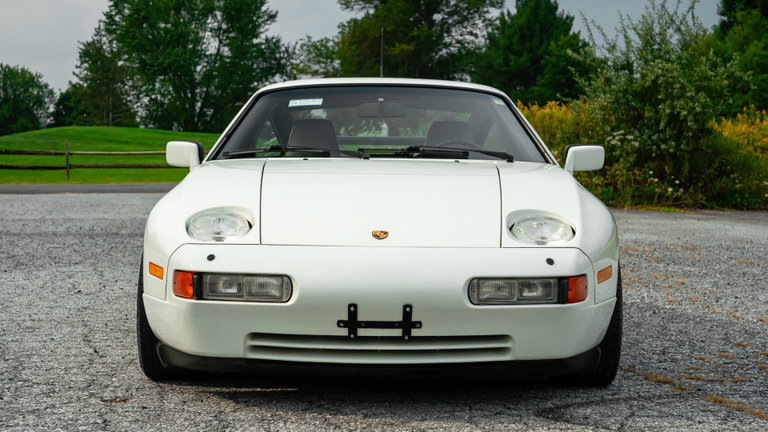 Porsche 928 S4