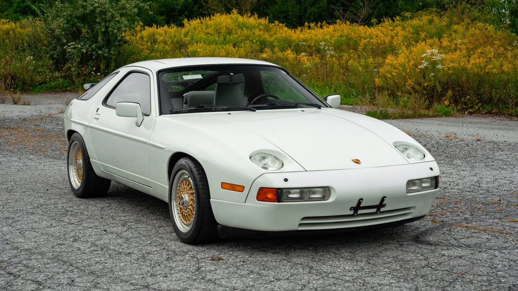 Porsche 928 S4