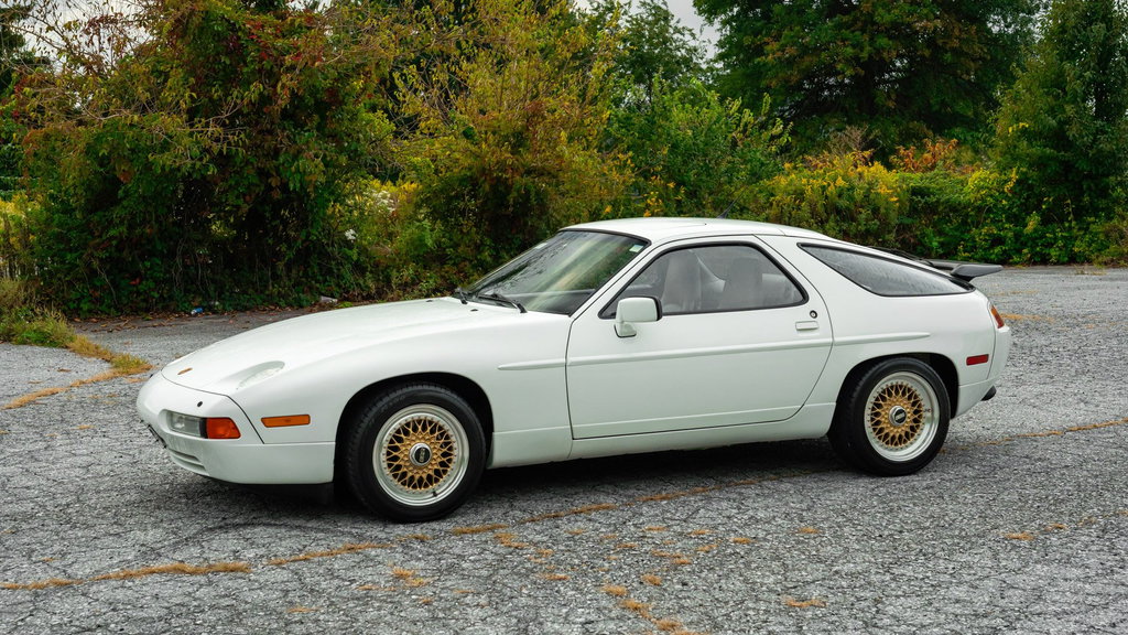 Porsche 928 S4