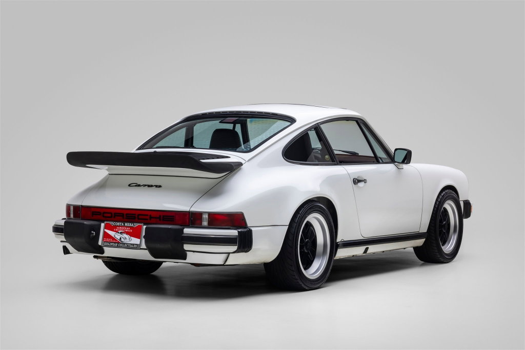 Porsche 911 Carrera 3.2 (US)