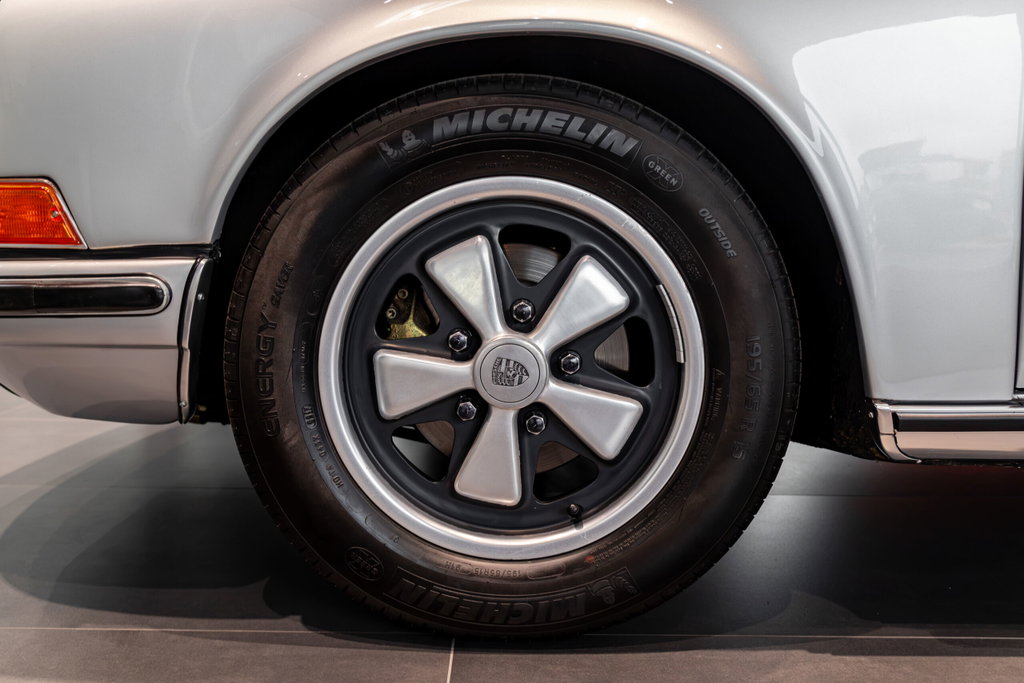 Porsche 911 T
