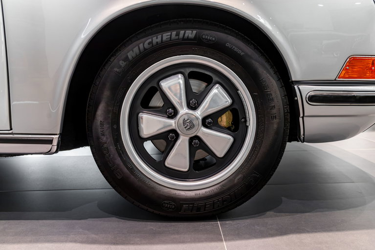 Porsche 911 T