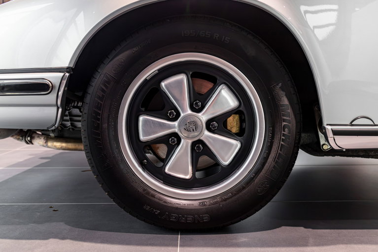 Porsche 911 T