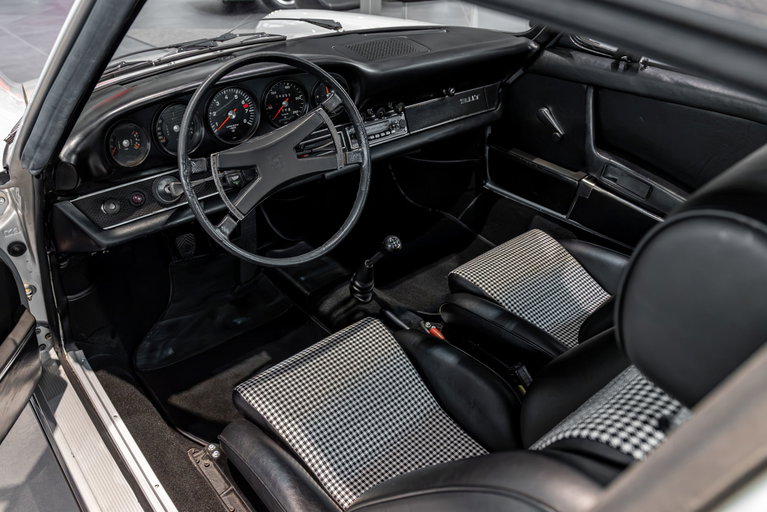 Porsche 911 T