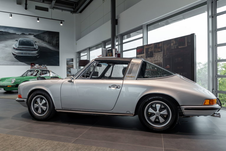 Porsche 911 T