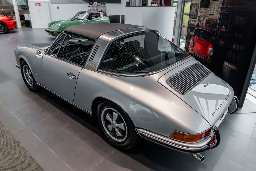 Porsche 911 T