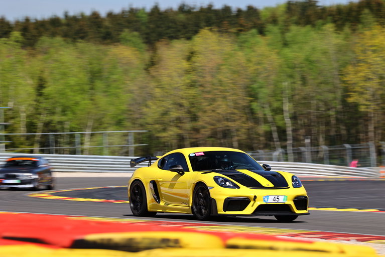 Porsche 718 Cayman GT4 RS