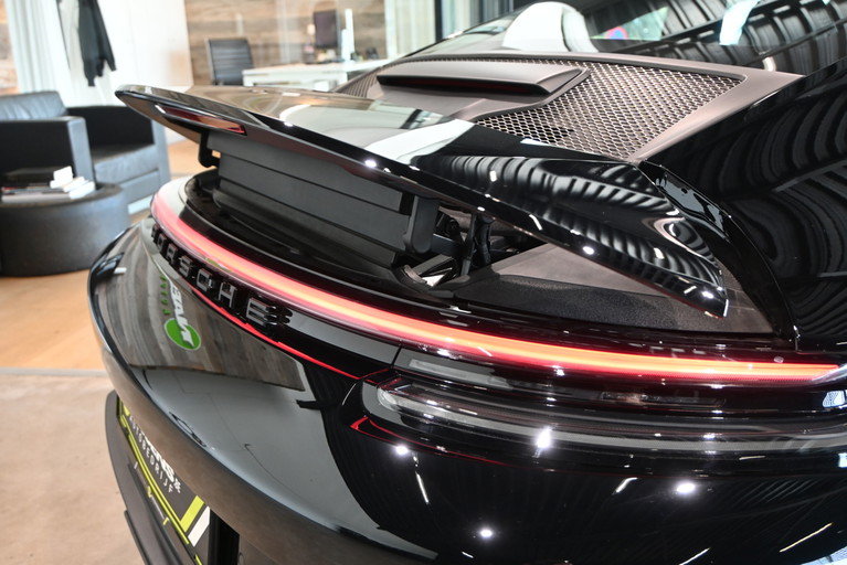 Porsche 992 GT3 Touring