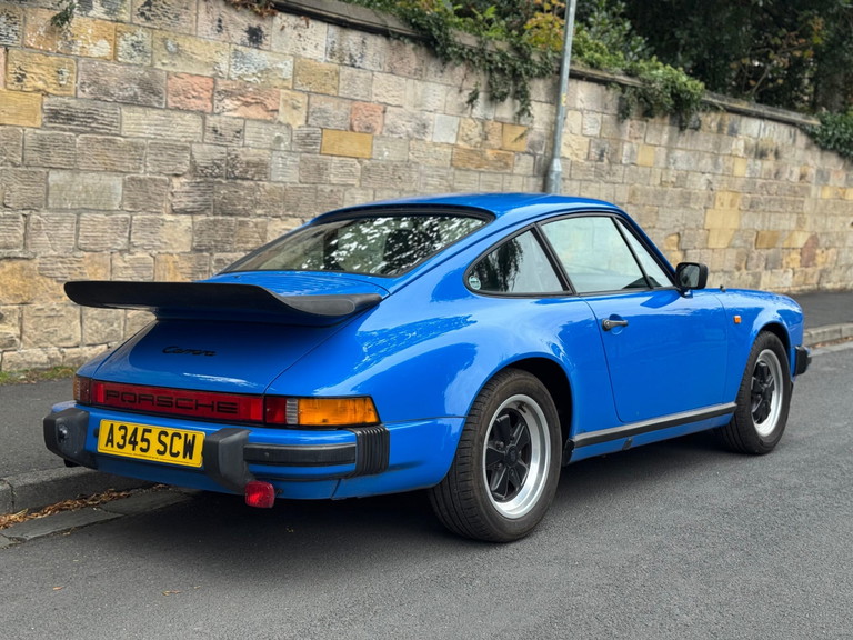 Porsche 911 Carrera 3.2