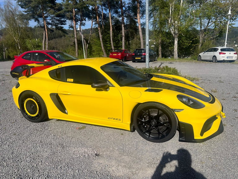 Porsche 718 Cayman GT4 RS