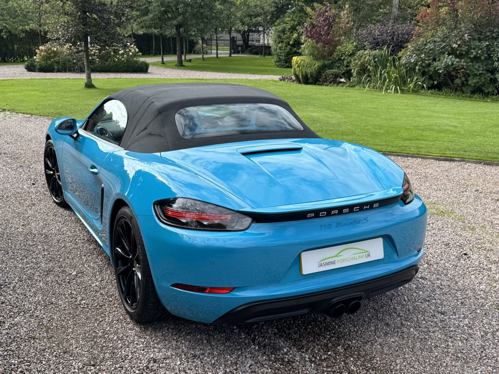Porsche 718 Boxster S