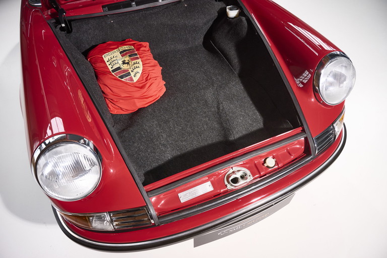 Porsche 911 E