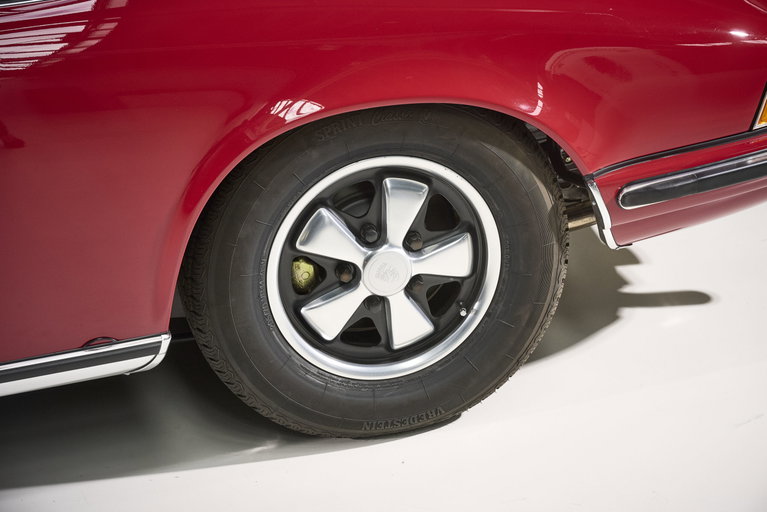 Porsche 911 E