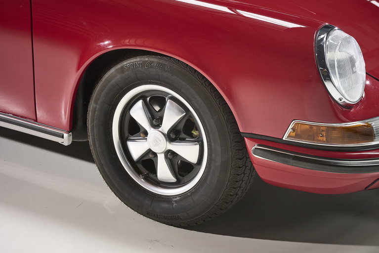 Porsche 911 E