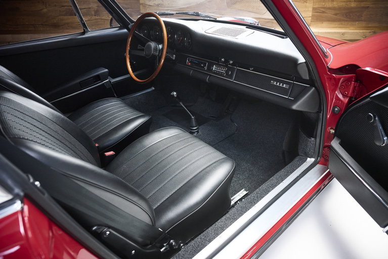 Porsche 911 E