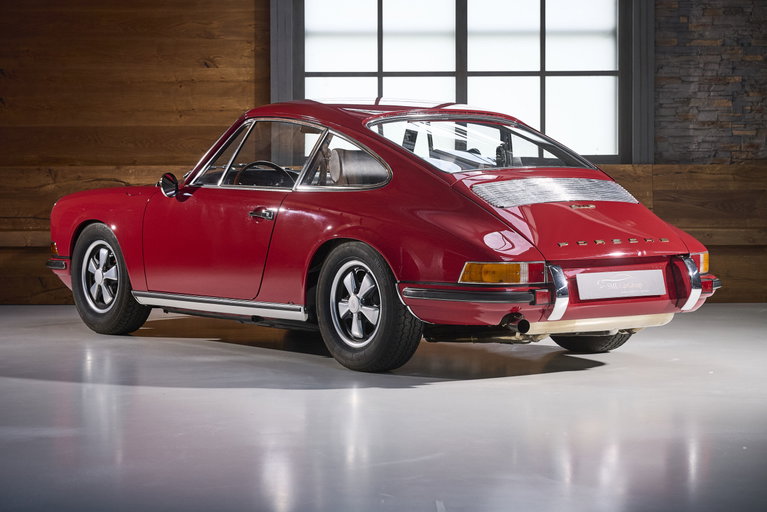 Porsche 911 E