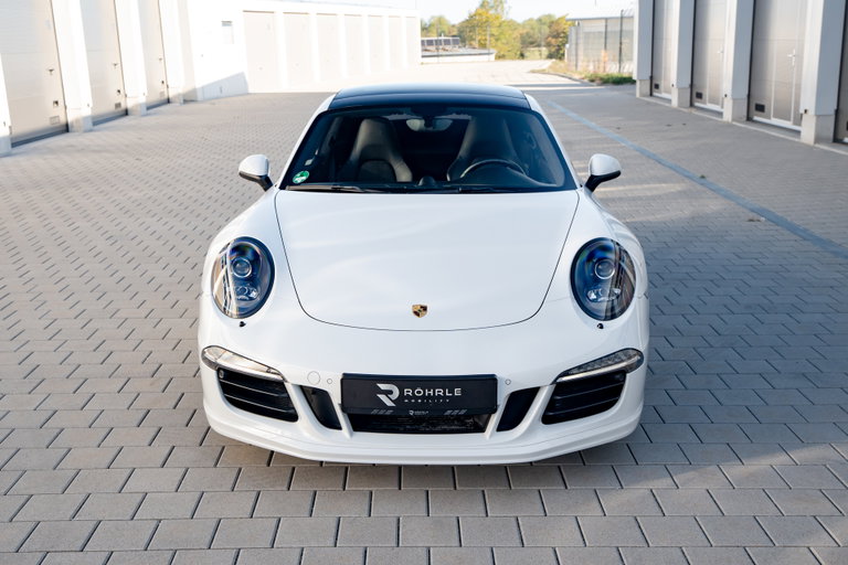 Porsche 991 Carrera GTS