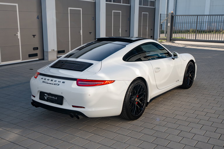 Porsche 991 Carrera GTS