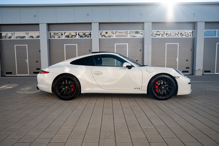 Porsche 991 Carrera GTS