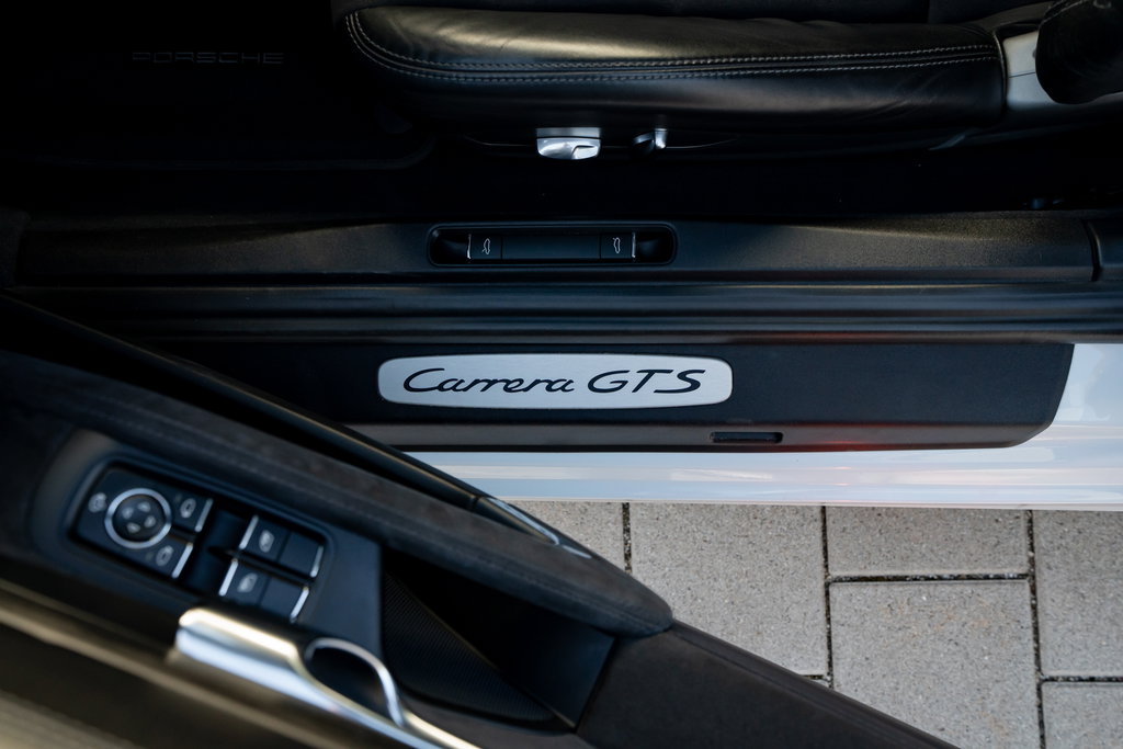 Porsche 991 Carrera GTS