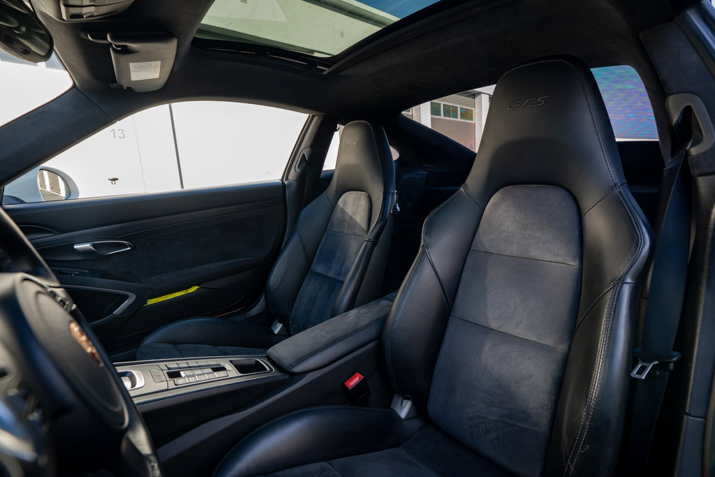 Porsche 991 Carrera GTS