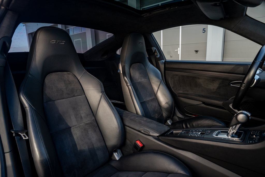 Porsche 991 Carrera GTS