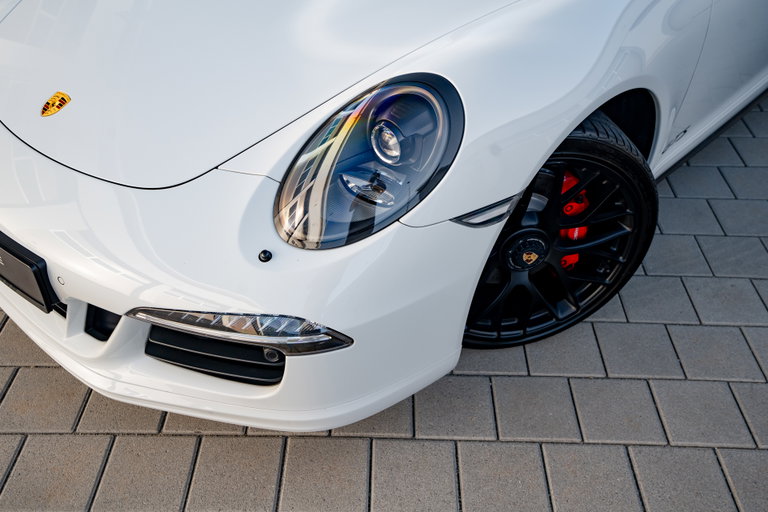 Porsche 991 Carrera GTS