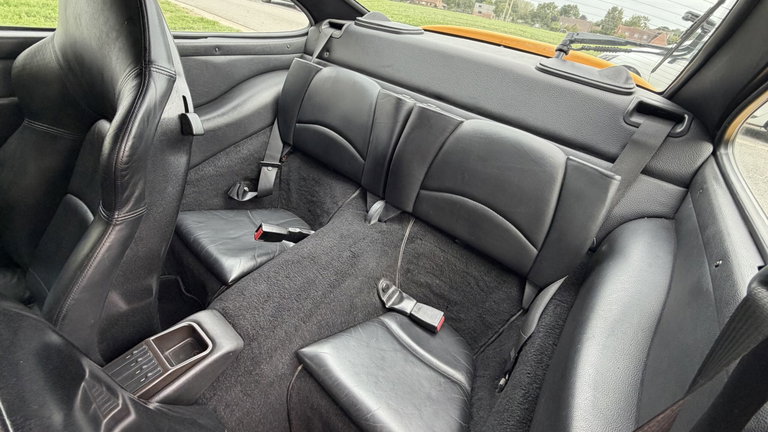 Porsche 993 Carrera 4