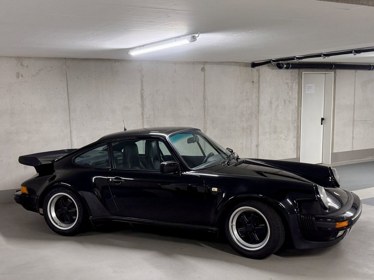 Porsche 911 Turbo 3.3