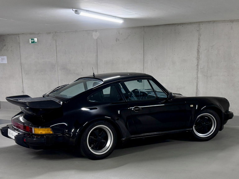 Porsche 911 Turbo 3.3