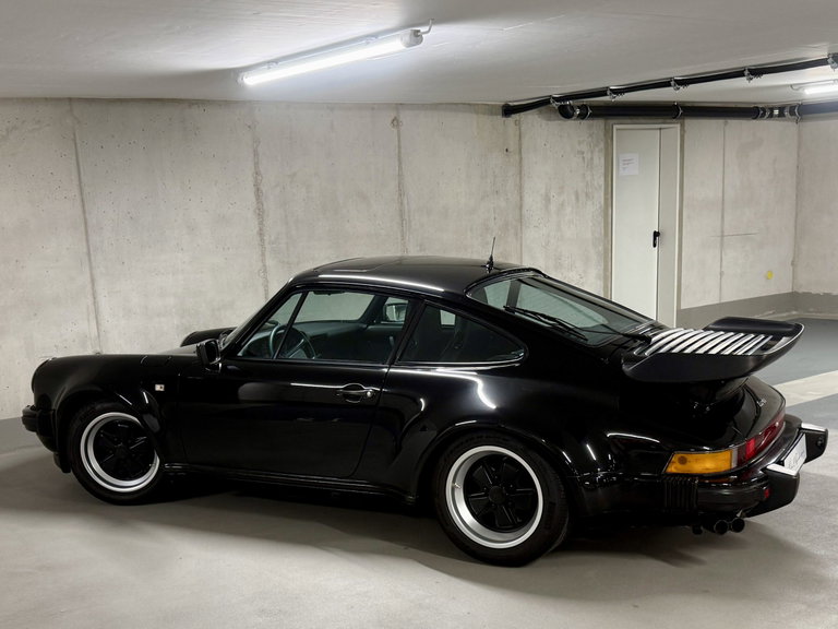 Porsche 911 Turbo 3.3