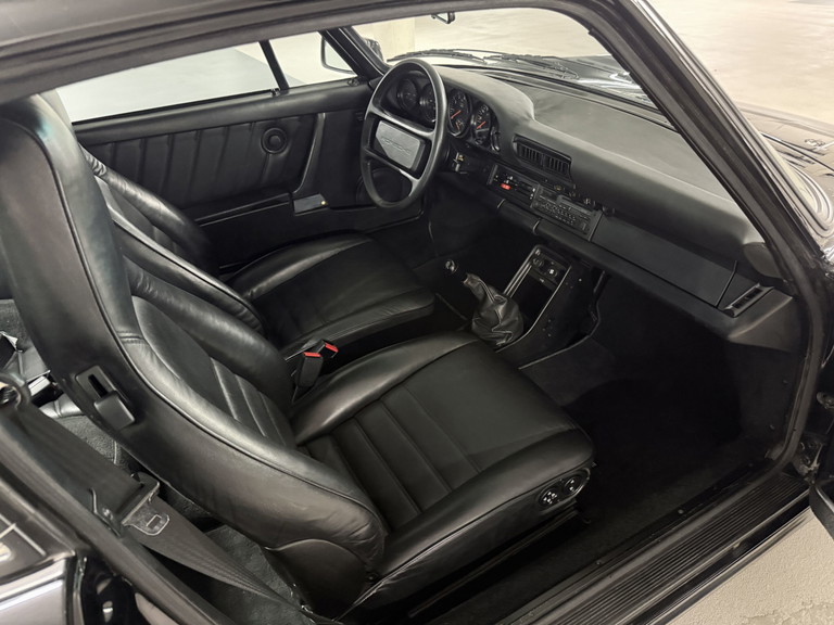 Porsche 911 Turbo 3.3