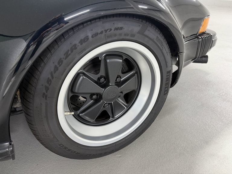 Porsche 911 Turbo 3.3