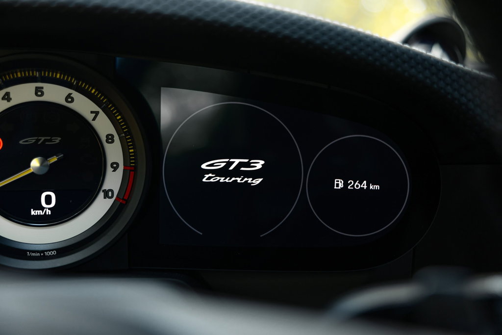 Porsche 992 GT3 Touring