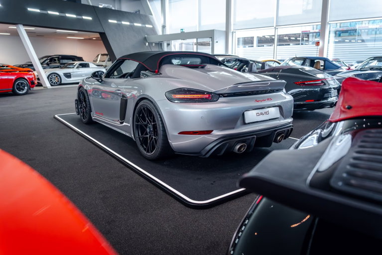 Porsche 718 Spyder RS